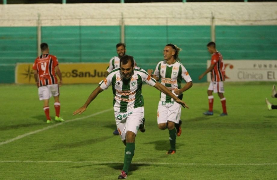 Desamparados derrotó a Huracán Las Heras y es el único escolta