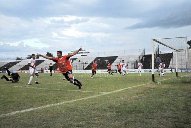 Chaco For Ever sufrío sin necesidad ante Guaraní pero ganó bien y se prendió