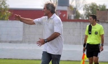 Salvaggio: «Tenemos que pensar más en el arco de enfrente que en defender»