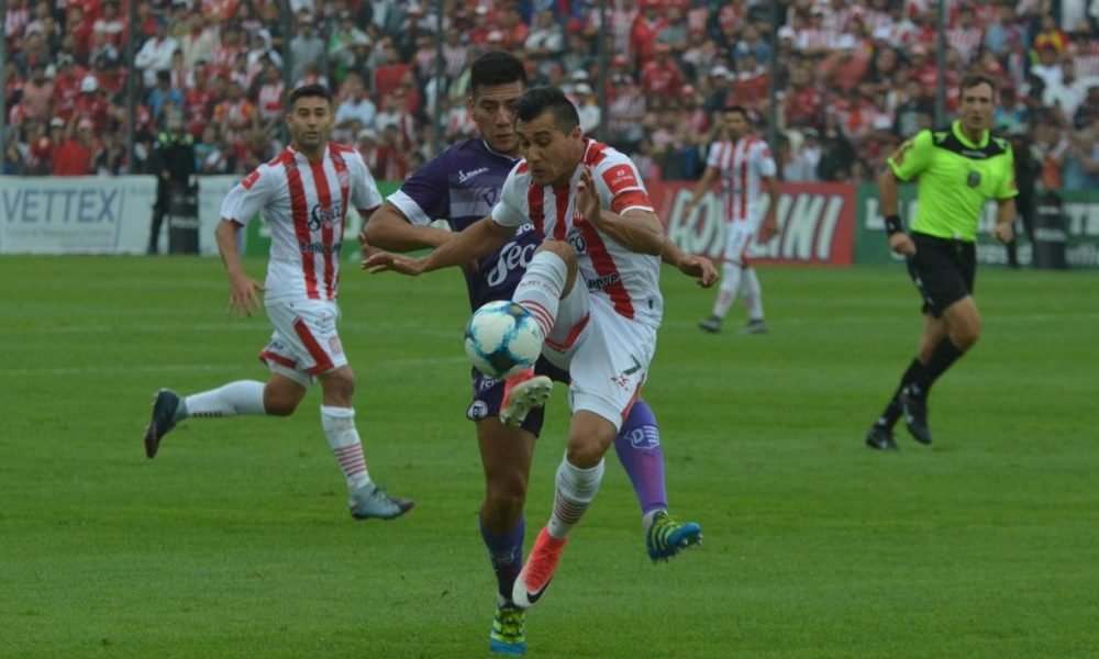 San Martín empató ante Villa Dálmine, que alcanzó la punta