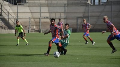 Camioneros y Peñarol  quieren quedarse con un ascenso que hoy está igualado