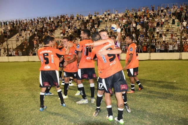 For Ever goleó a Zapla y se clasificó