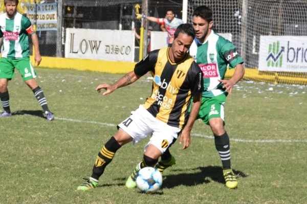 Ricardo Acosta jugará en Ecuador