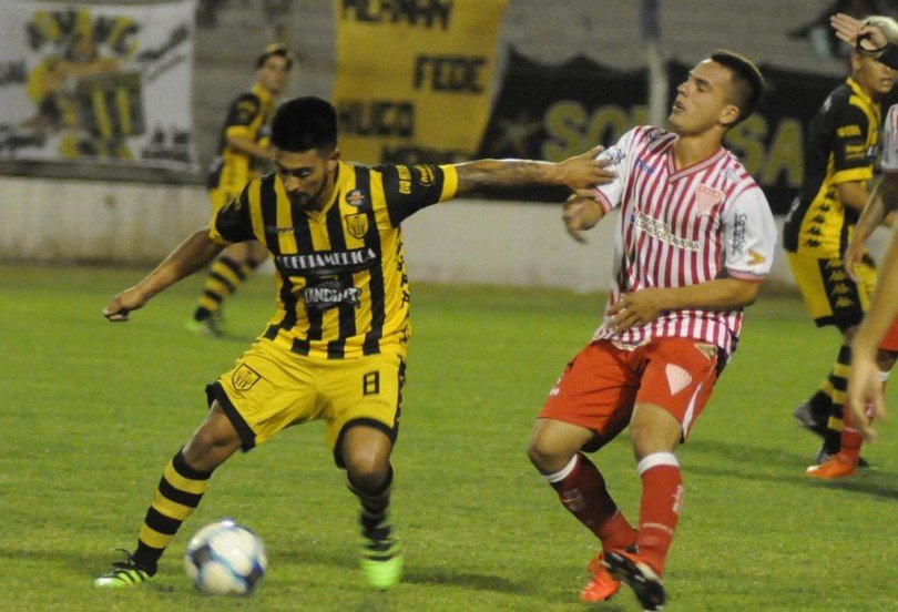 Santamarina se fue quedando y terminó valorando el empate frente a Los Andes