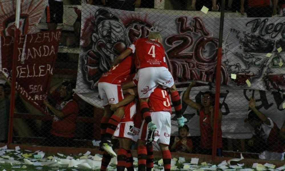 Deportivo Maipú derrotó a Huracán y se metió en la siguiente fase