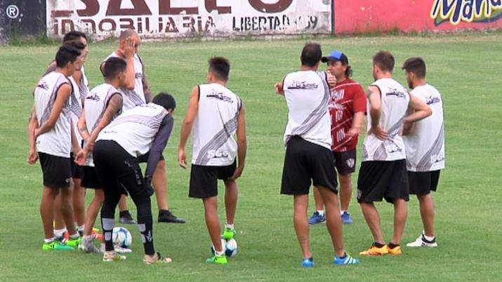 Coleoni tiene todo definido para el debut de Central Córdoba