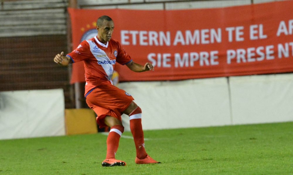 Sebastián Martínez jugará en Morón