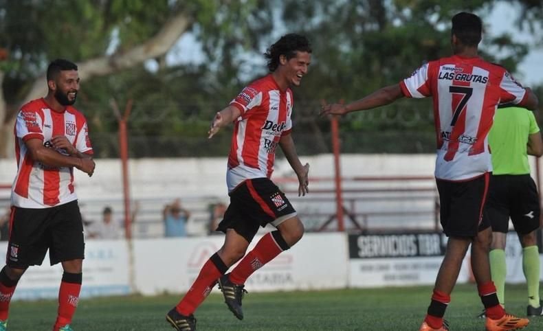 Sansinena goleó por la ida 4-0 a Villa Mitre en Cerri