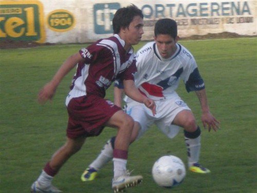 Ceballos vuelve a jugar en Defensores de Villa Ramallo