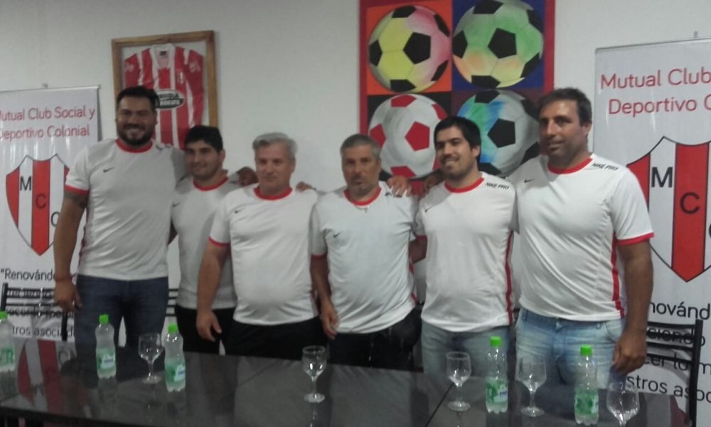 Nicolás Mangioni asumió como director técnico de Colonial
