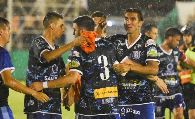 Festejó bajo la lluvia: Unión empató y sigue en la Copa Argentina