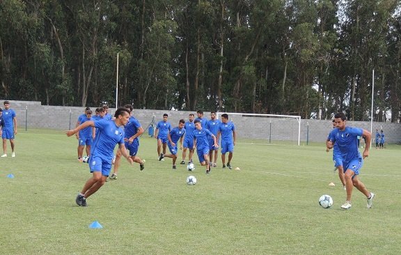 Alvarado se va a Bahía Blanca en busca de un resultado positivo