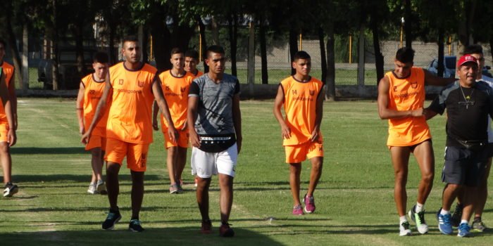 San Lorenzo de Alem se juega la clasificación en Santiago del Estero