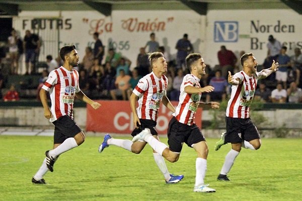 Independiente de Neuquén eliminó a Ferro en los penales