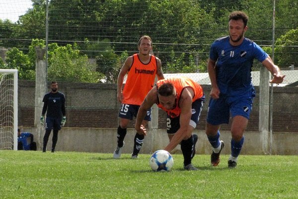 Alvarado siguió sumando minutos ante Quilmes