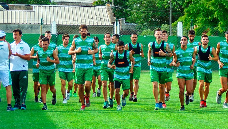 Con la baja de Héctor Cuevas, el plantel de Sarmiento volvió a los entrenamientos