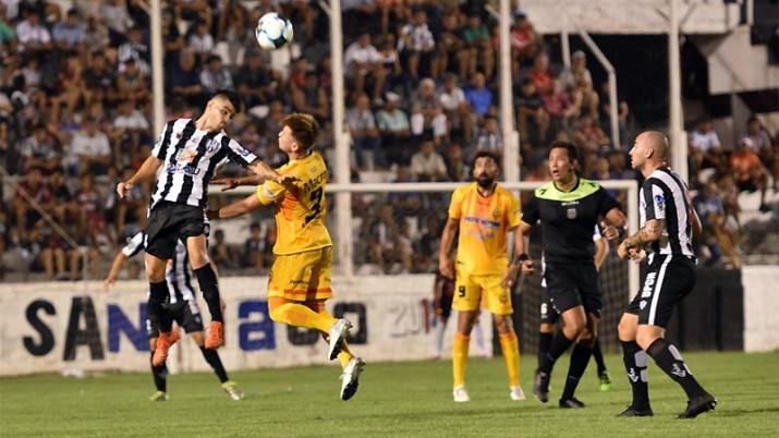 Central lo dio vuelta en la última pelota y le ganó a Crucero