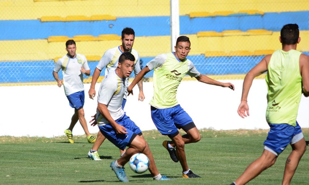 Juventud debuta en casa