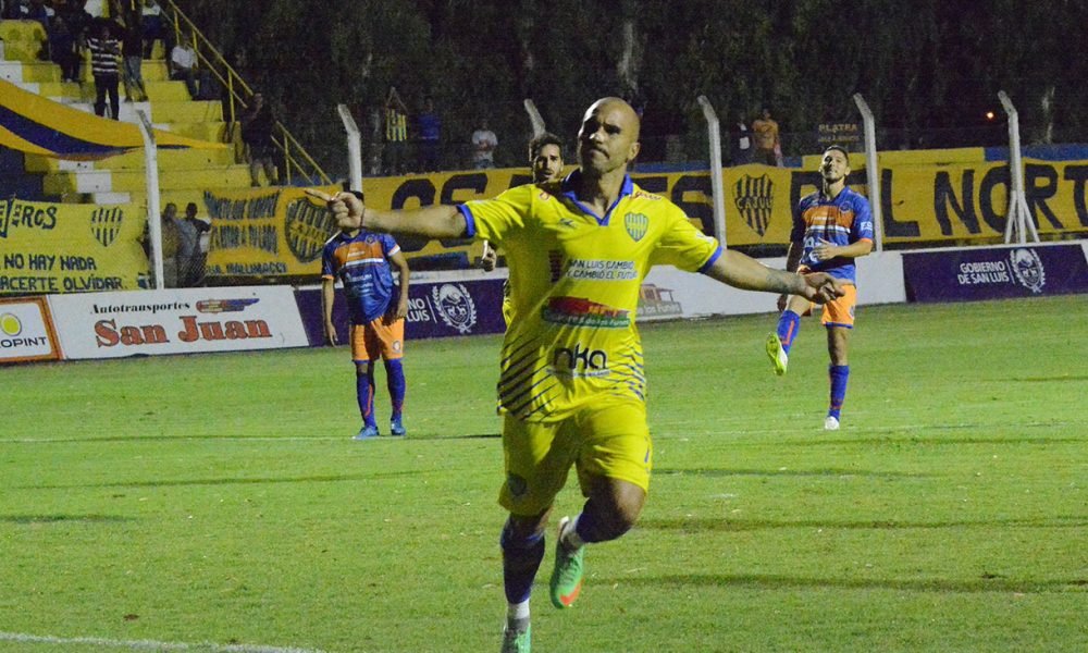 Juventud derrotó a Deportivo Roca y sigue sumando en el grupo