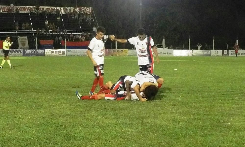 Depro arrancó con todo y goleó a Douglas