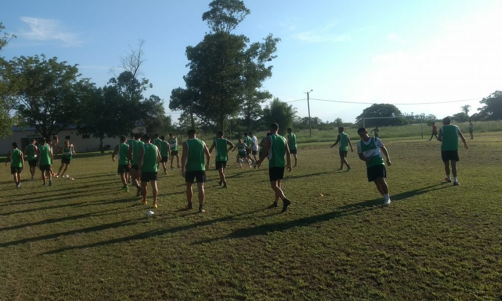 Mandiyú piensa en el duelo clave ante el Decano