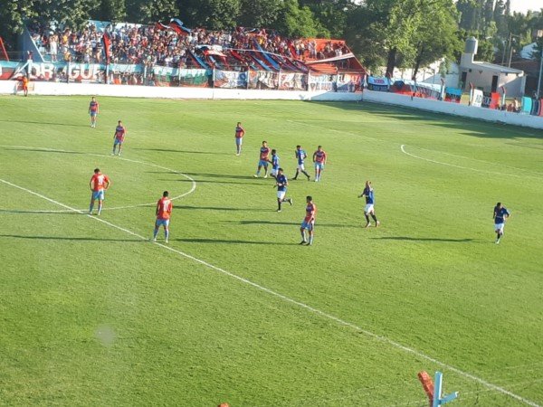 Morón venció a Brown en Adrogué y salió de la zona de descenso