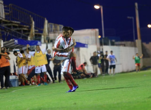 En Paraná, Atlético goleó a Douglas y es líder