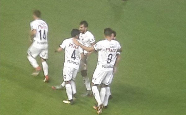 Quilmes goleó a Brown de Adrogué