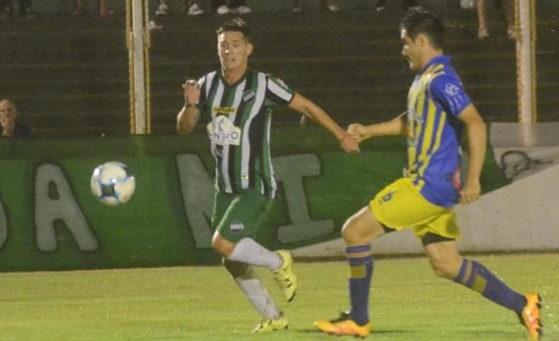 Villa Mitre perdió sobre el final con Juventud Unida