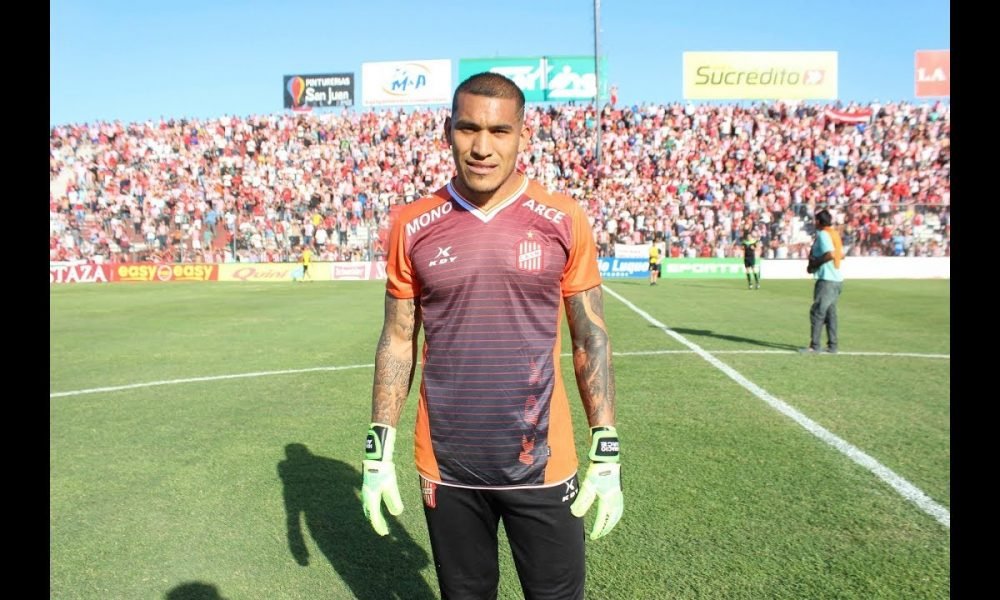 Arce: «Me toca defender el arco de un equipo grande de Argentina»