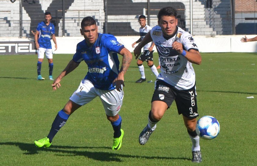 El Gallito se llevó los tres puntos de Floresta