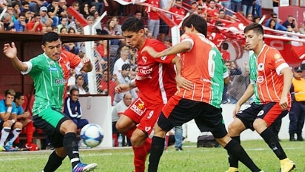 Independiente sacó una corta ventaja