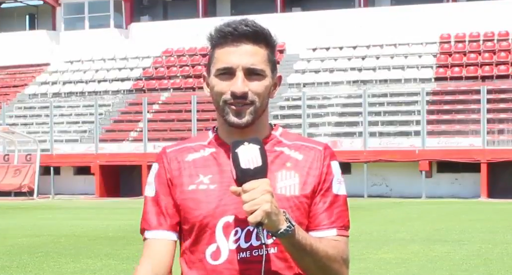 Martínez: “Hoy, en el fútbol, no se gana con el escudo ni con la camiseta”