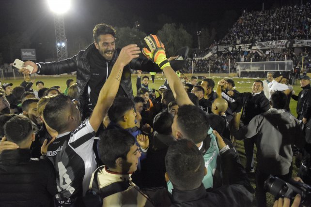 Patricio Cucchi: «Lo que hicieron mis compañeros es increíble»