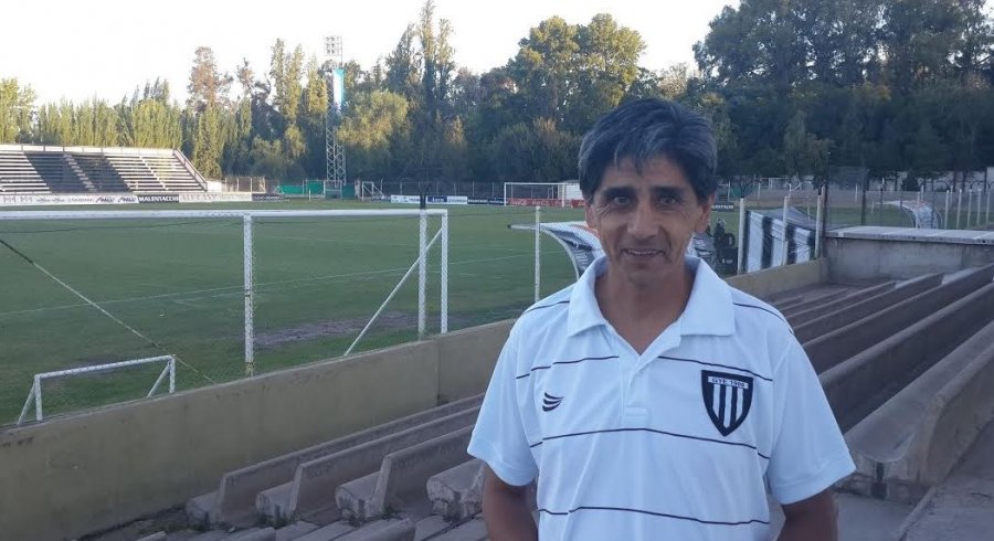Omar Olguín: «Se nos va a dar el ascenso, no se me ocurre pensar en un traspié»