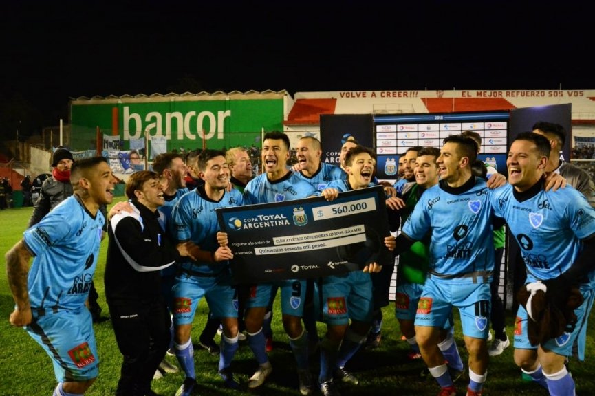 Defensores Unidos estuvo a la altura de Godoy Cruz y le ganó por penales