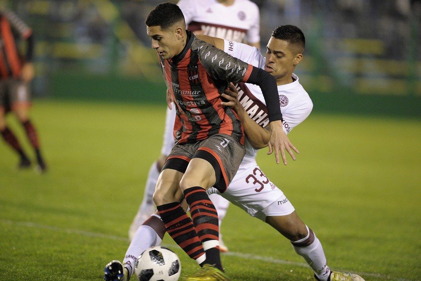 Douglas no pudo en los penales y quedó eliminado