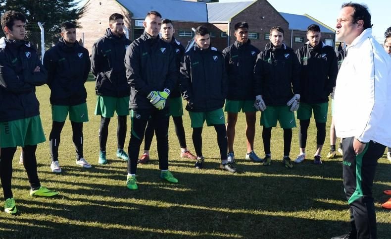 Con nuevos refuerzos, arrancó la pretemporada Villa Mitre