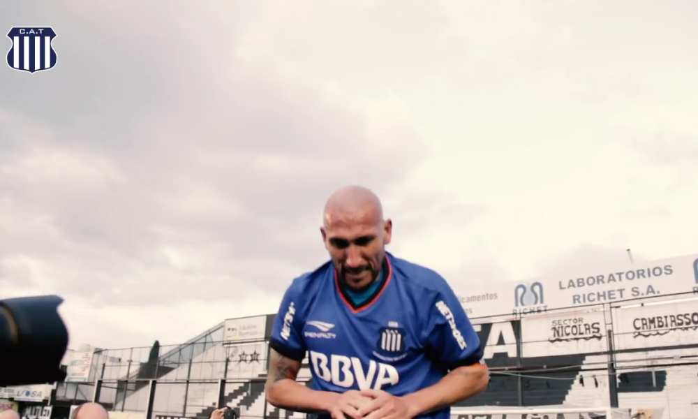 Talleres homenajeó a Guiñazu en su cumpleaños número 40