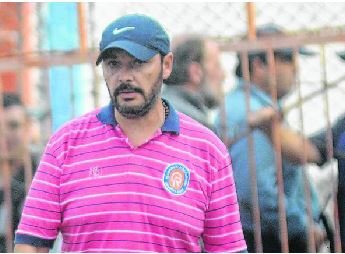 Vallejos: «No se nos cruza por la cabeza hacer de local en otra cancha»