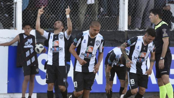 El Ferroviario reaccionó a tiempo e igualó con Morón