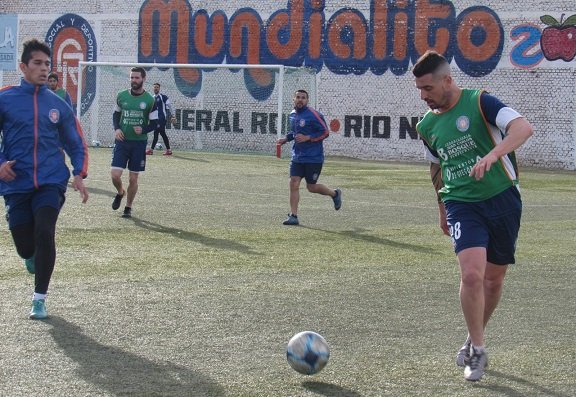 El Depo viaja a Viedma a debutar en la Copa Canal 10