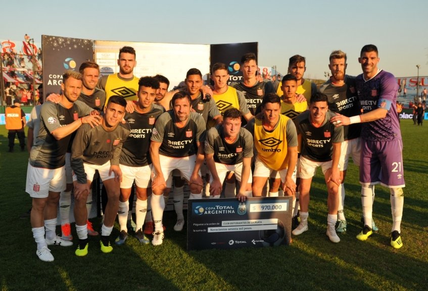 Rosario Central y Estudiantes de La Plata a Octavos de final