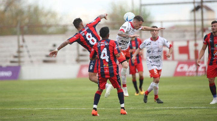 Huracan empato en uno con San Lorenzo en Las Heras