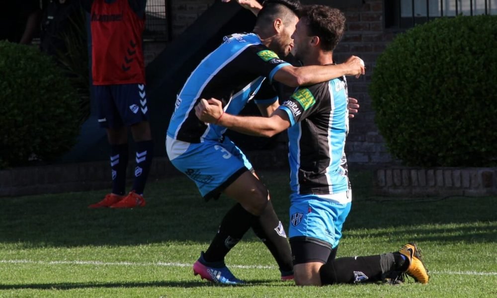 Almagro ganó y sigue líder con puntaje perfecto