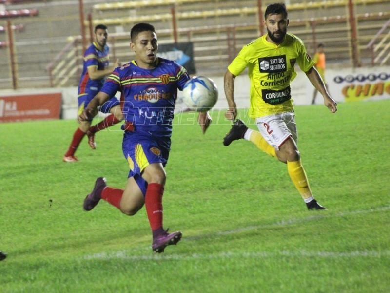 El Decano cayó en el final y festejó Boca que se acomoda