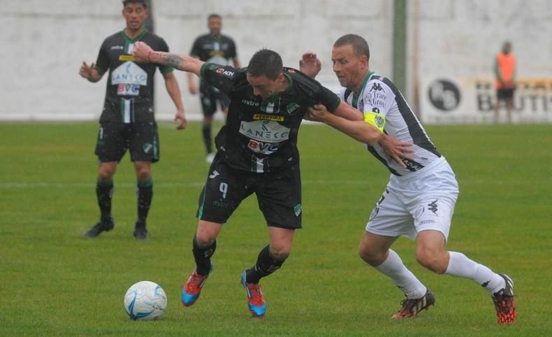 Villa Mitre arrancó con una victoria ante Cipolletti