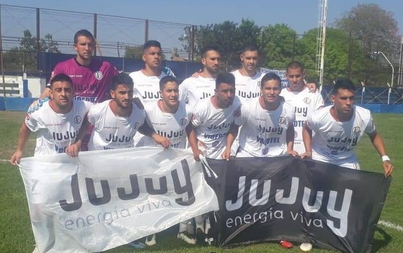 Zapla lo dio vuelta en el final y el Albo se quedó sin nada