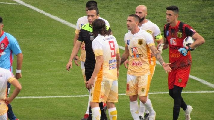 Mitre tropezó en Sarandí