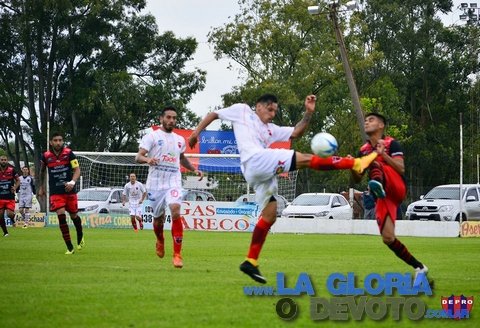 Pobre empate entre Depro y Douglas